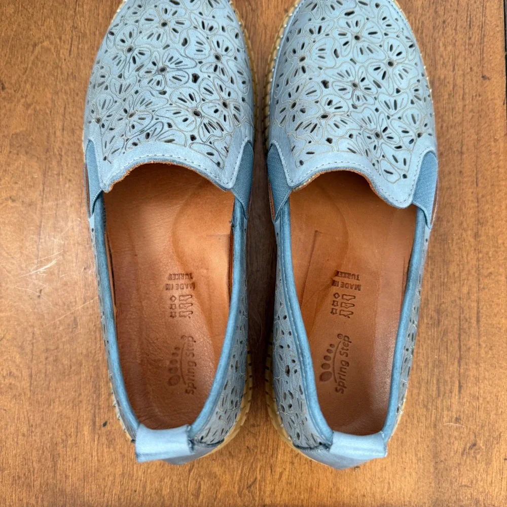 Spring Step Women Blue Leather Floral Laser Cut‎ Slip On Loafer Flats Size 37